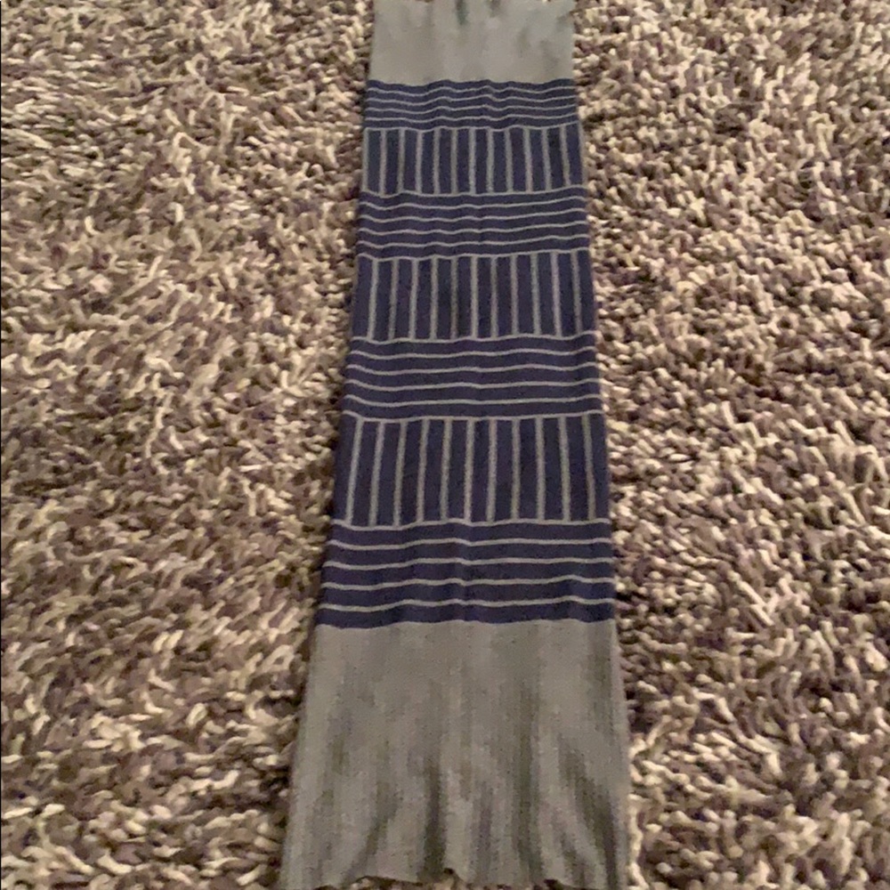 Qi Cashmere NWOT Blue & Grey Striped Scarf